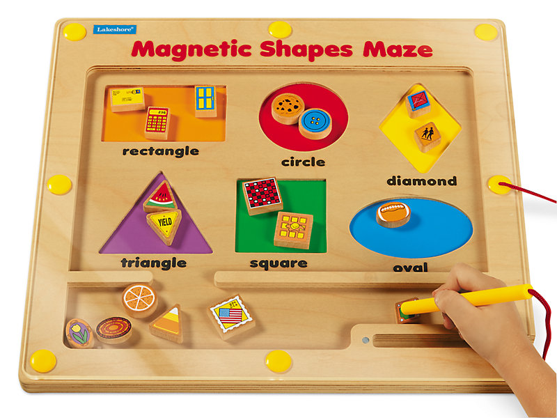 ON THE GO MAGNETIC SHAPES PLAY