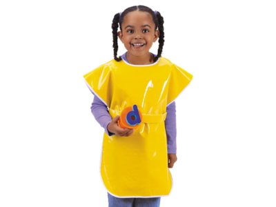 エプロン　トールペイント Heavy-Duty Adjustable Vinyl Paint Apron - Yellow at Lakeshore Learning