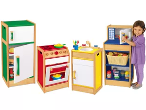 Pretend&nbsp;& Play Hardwood Kitchen Set
